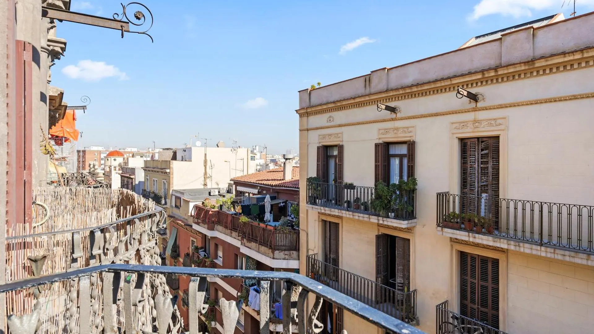 Ab Paral-Lel Tapioles Spain