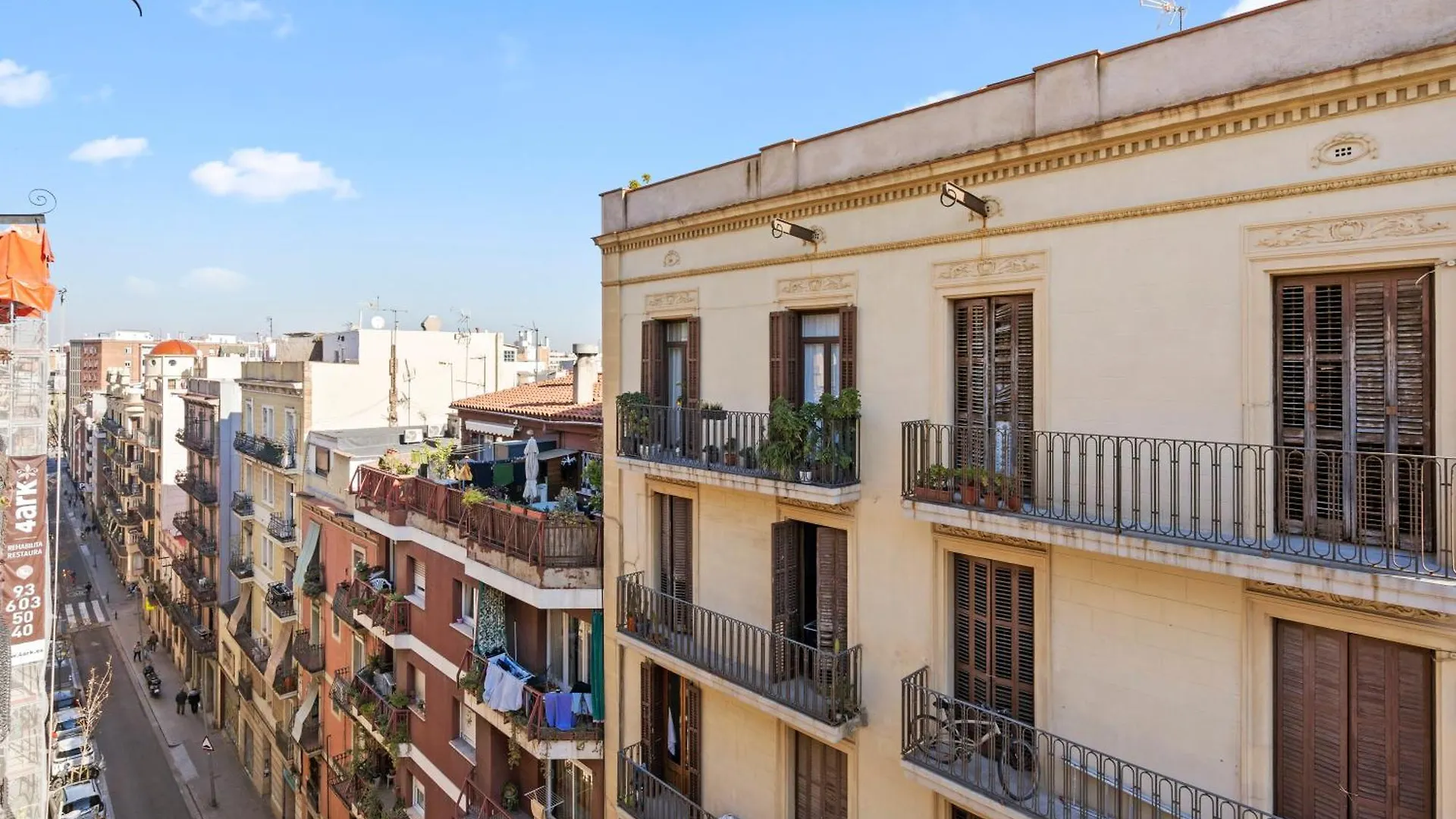 Ab Paral-Lel Tapioles Barcelona 0*,  España